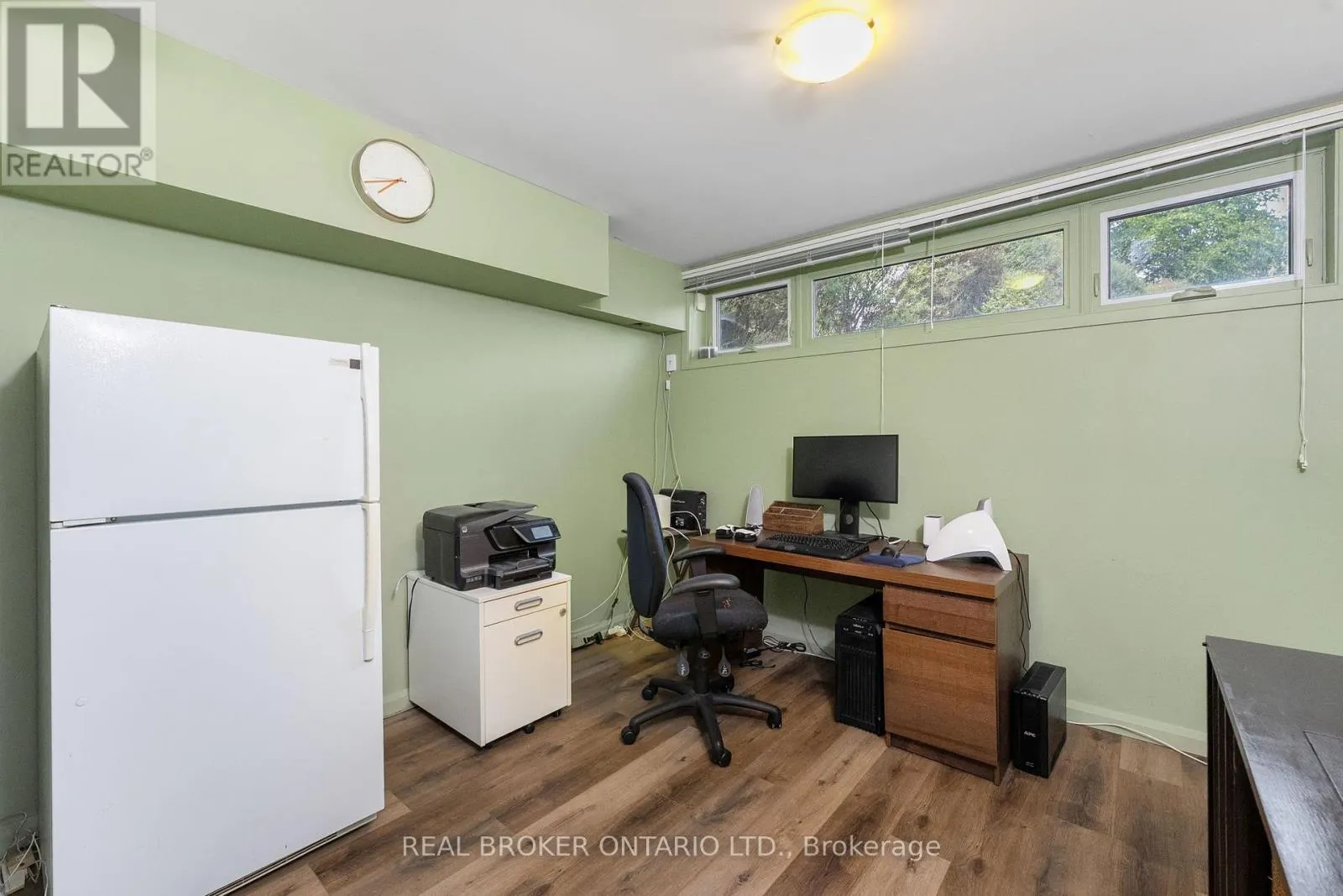 240 ROSEMAR GARDENS
