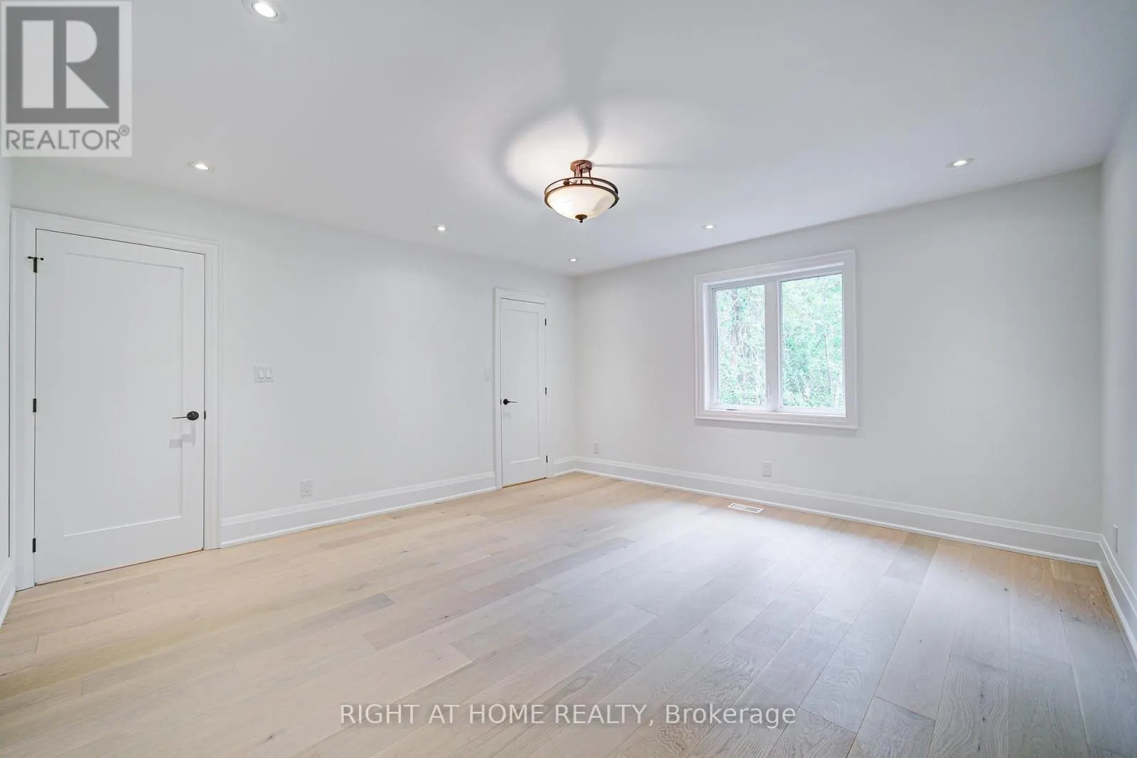 26375 WOODBINE AVENUE