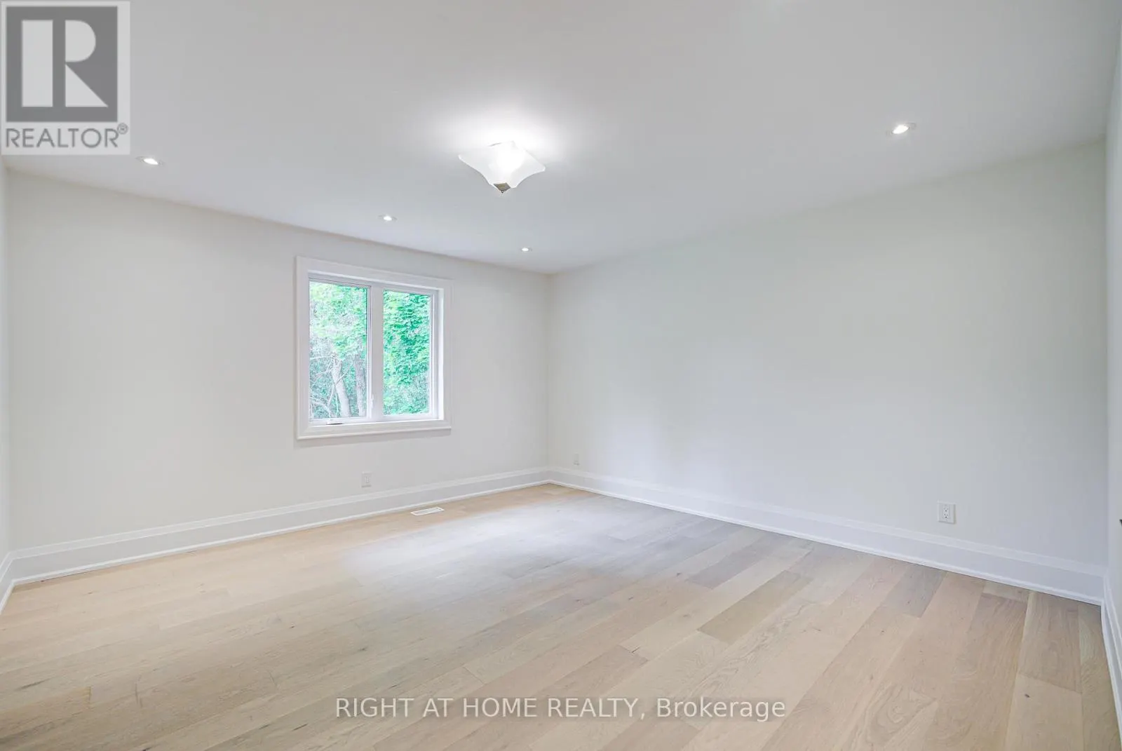 26375 WOODBINE AVENUE