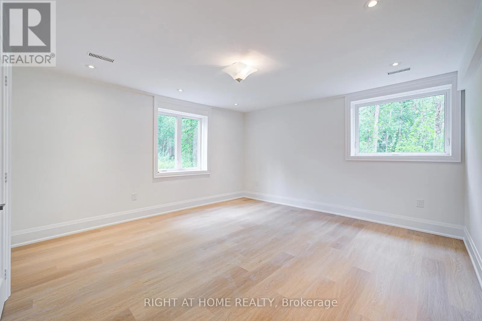 26375 WOODBINE AVENUE