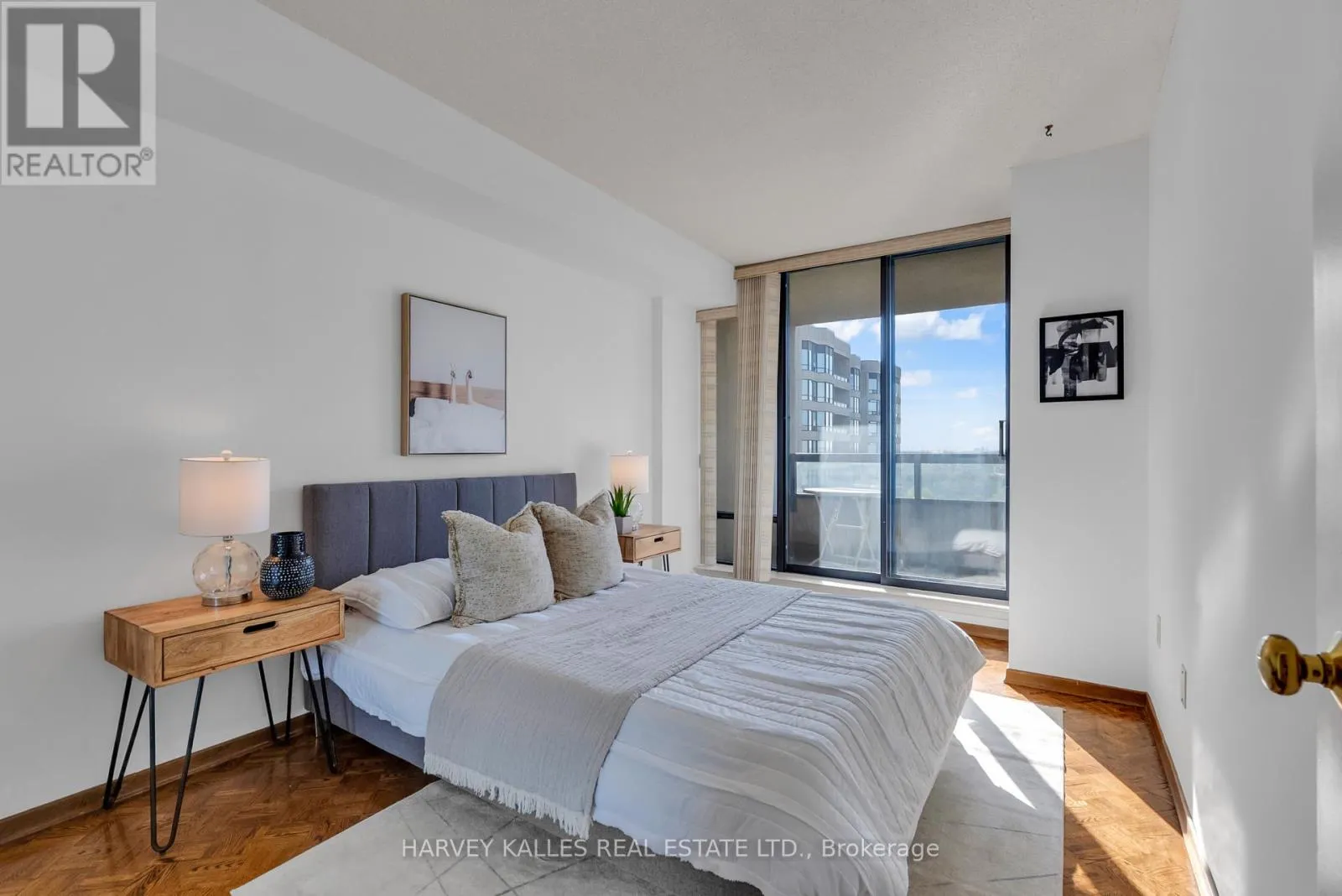 1411 - 7440 BATHURST STREET
