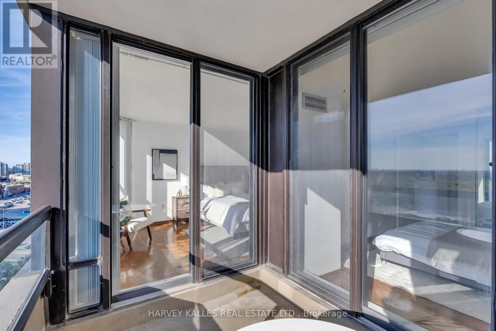 1411 - 7440 BATHURST STREET