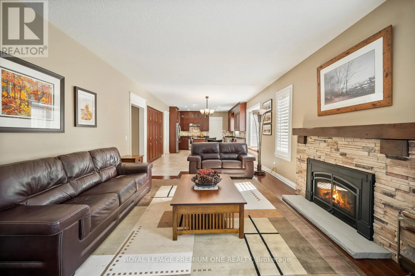 536 VILLAGE PARKWAY
