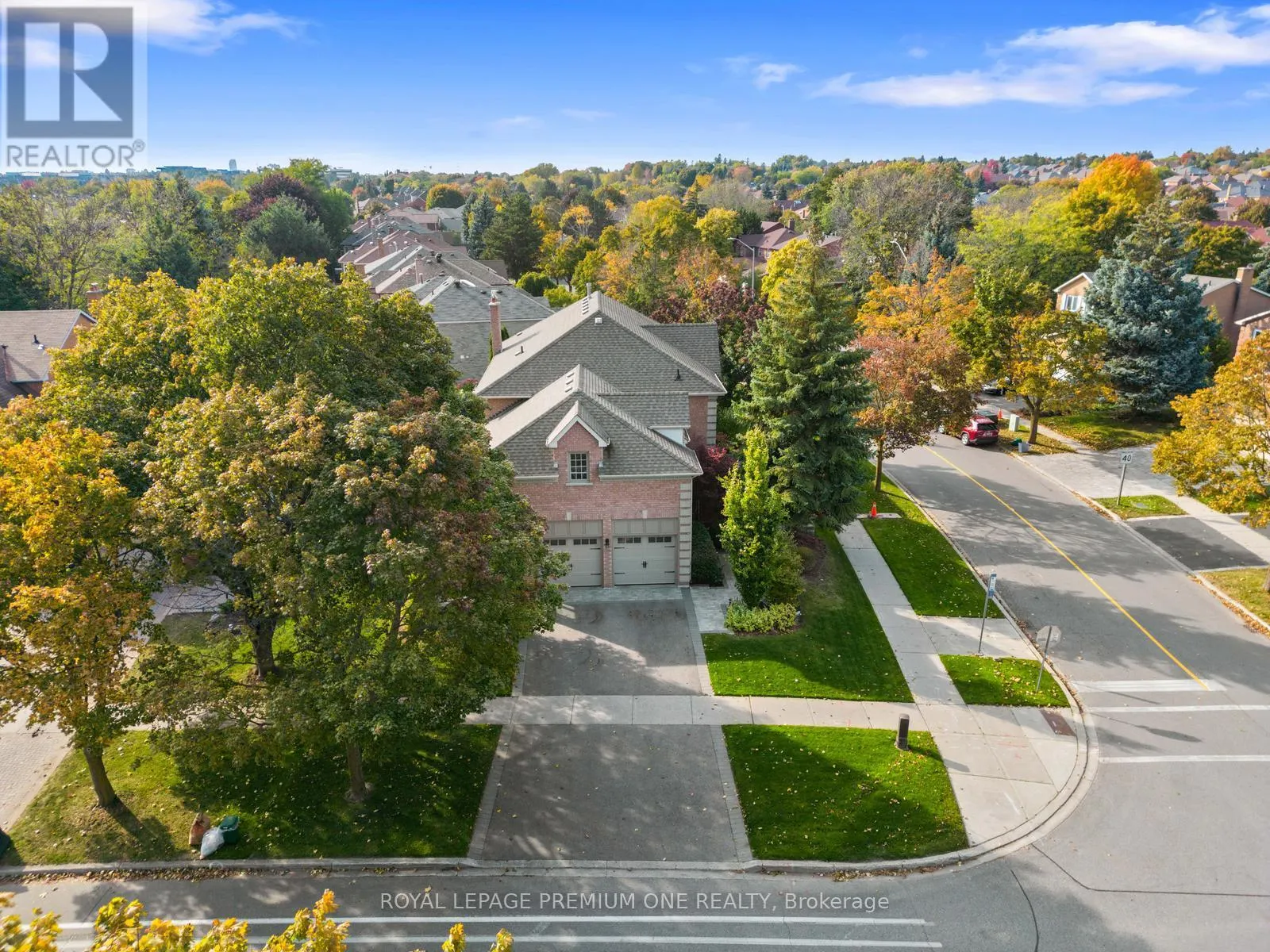 536 VILLAGE PARKWAY