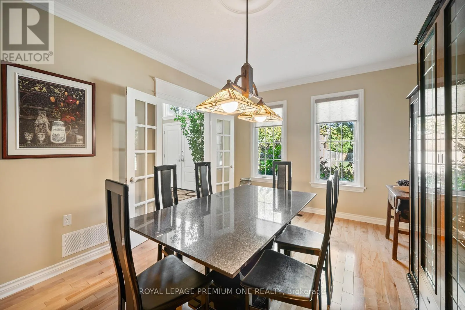 536 VILLAGE PARKWAY