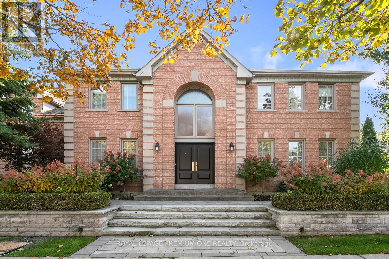 536 VILLAGE PARKWAY