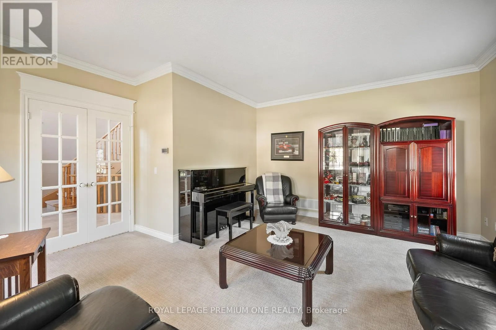 536 VILLAGE PARKWAY
