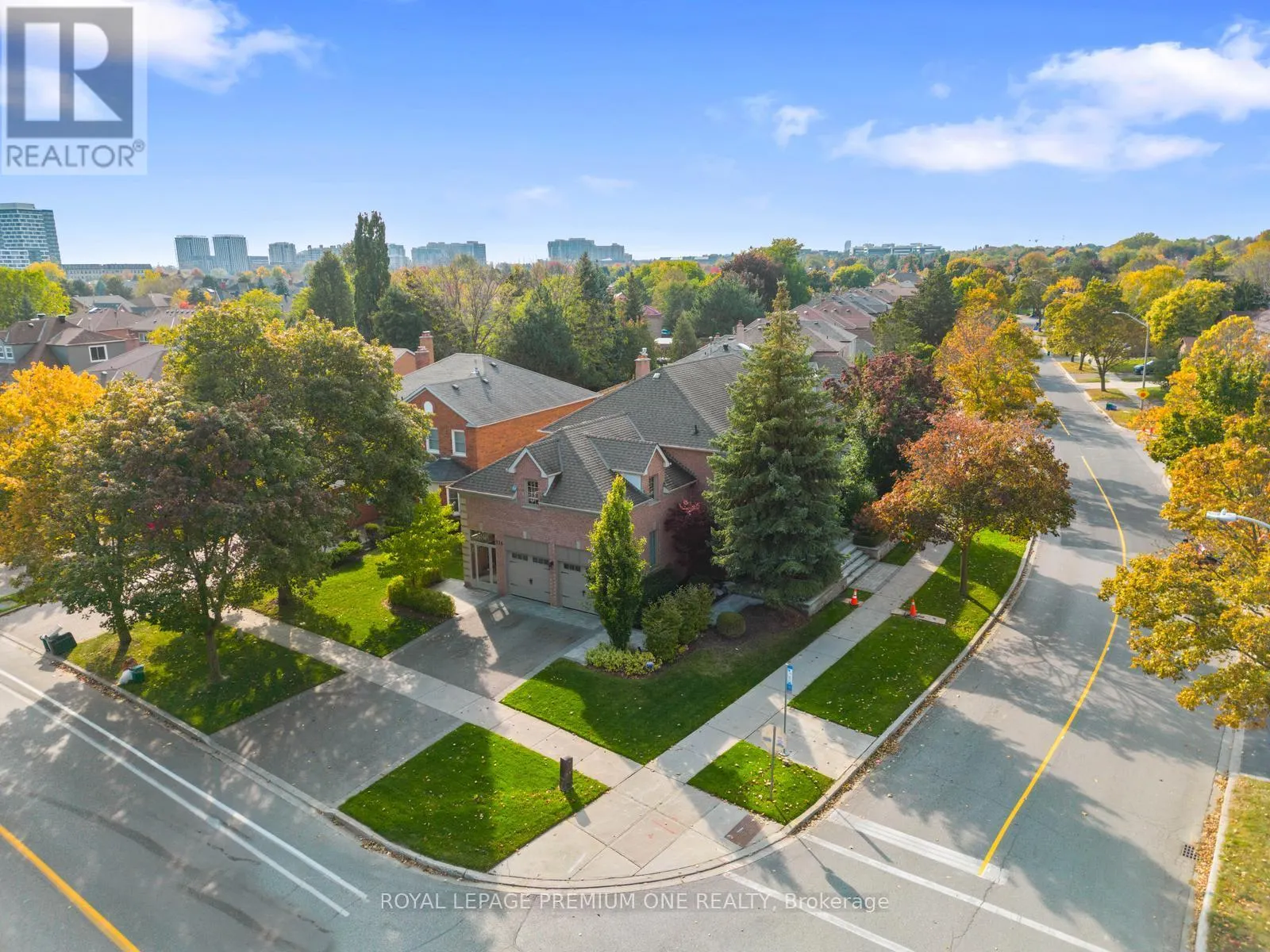 536 VILLAGE PARKWAY