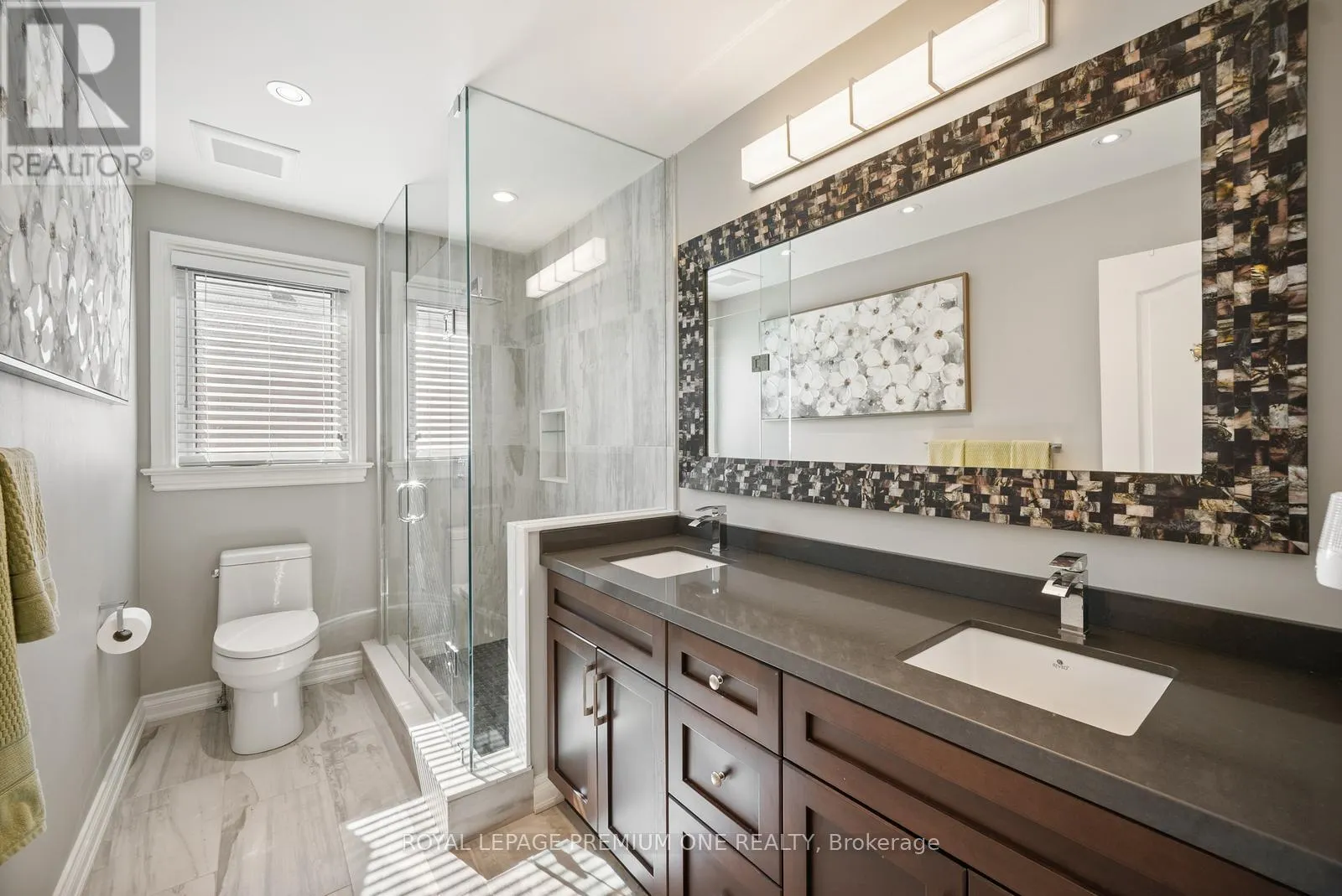 536 VILLAGE PARKWAY