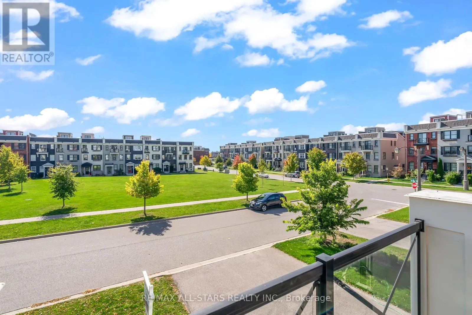 243 BOADWAY CRESCENT