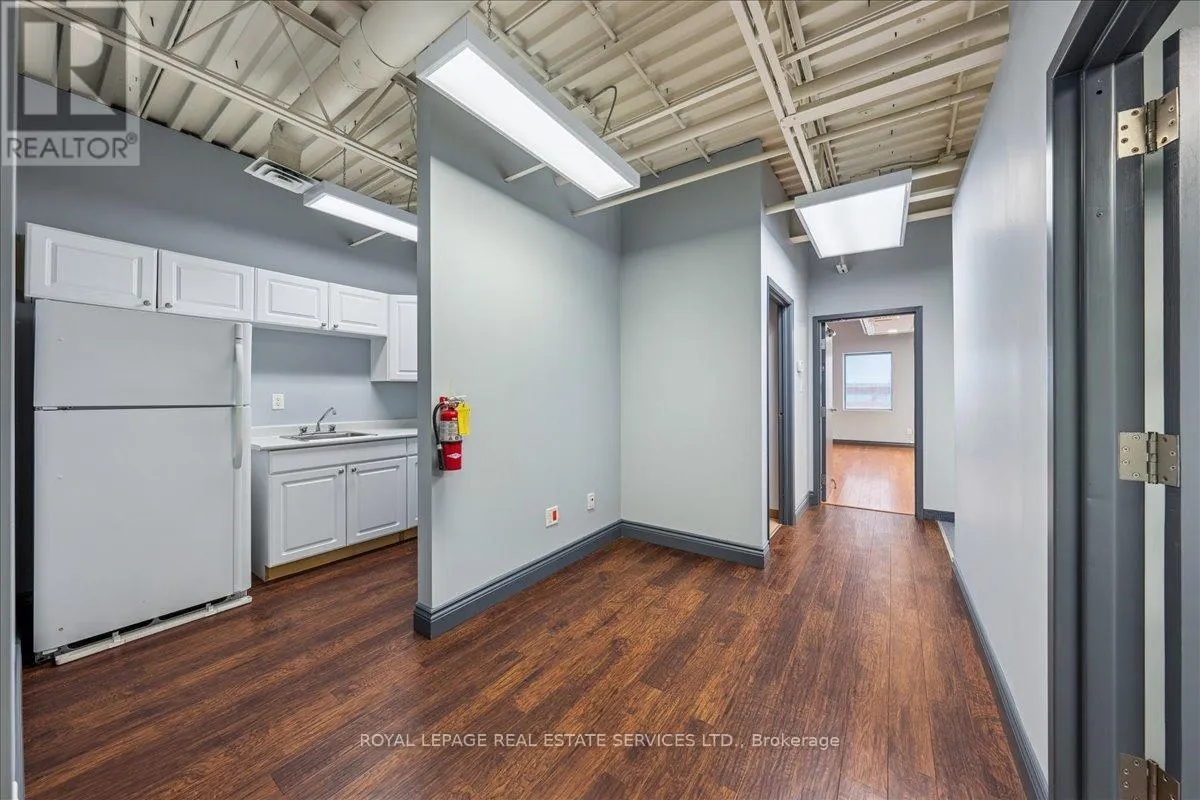 6 - 355 HARRY WALKER PARKWAY