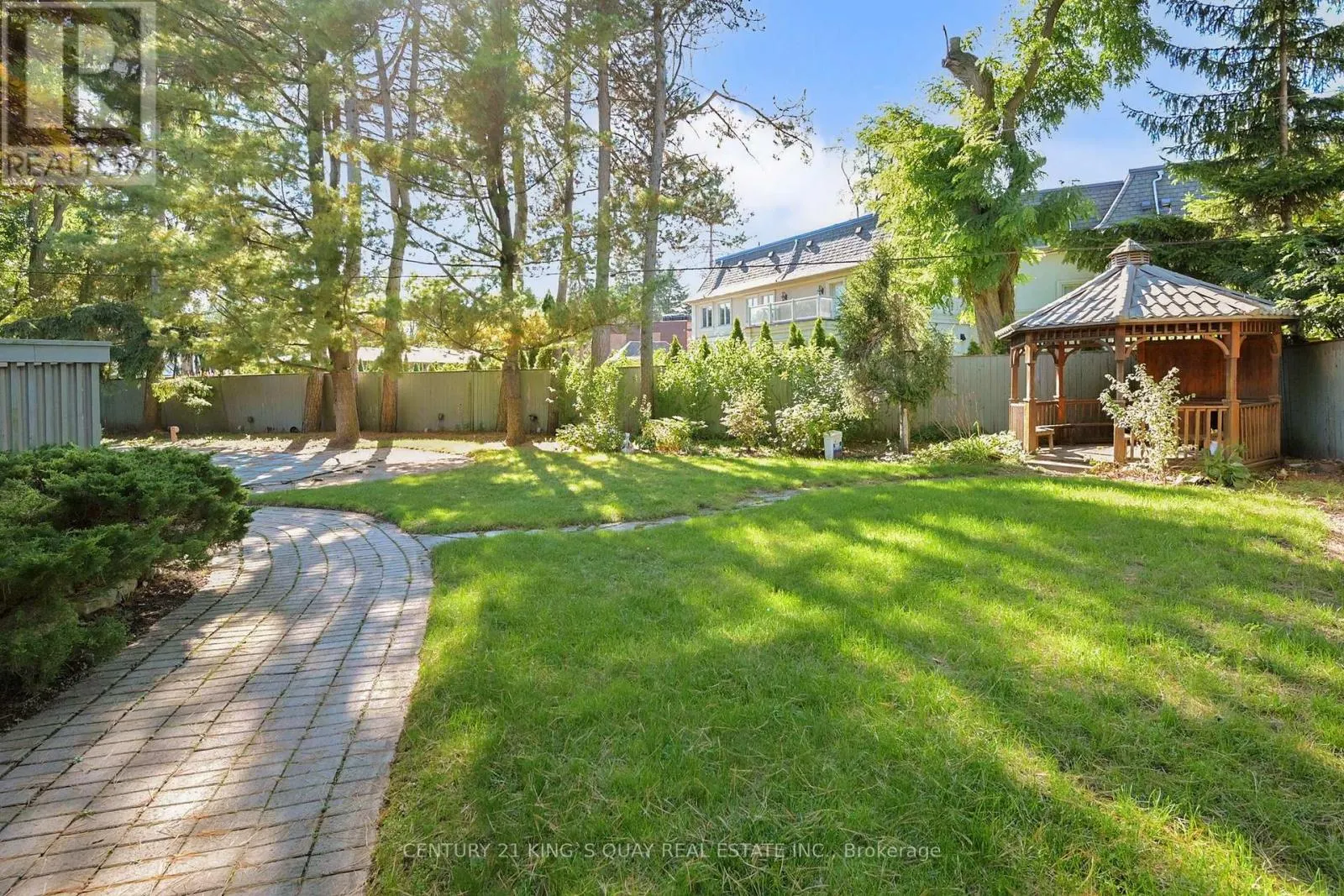 20 LIMCOMBE DRIVE