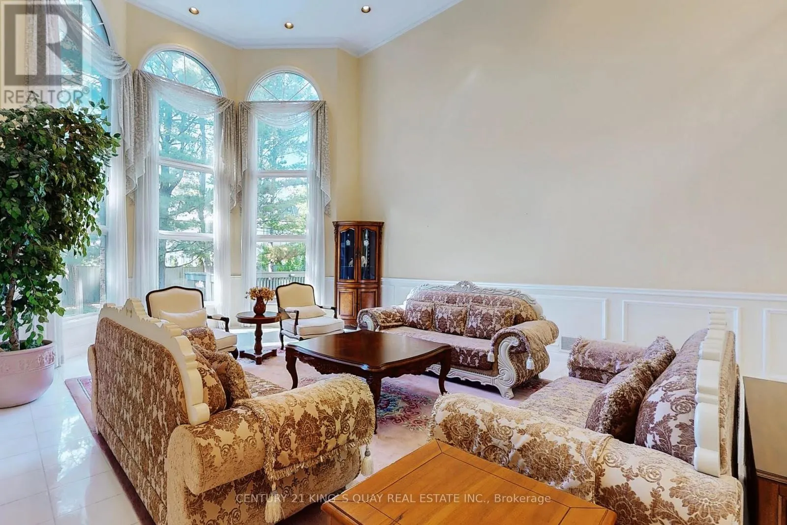 20 LIMCOMBE DRIVE