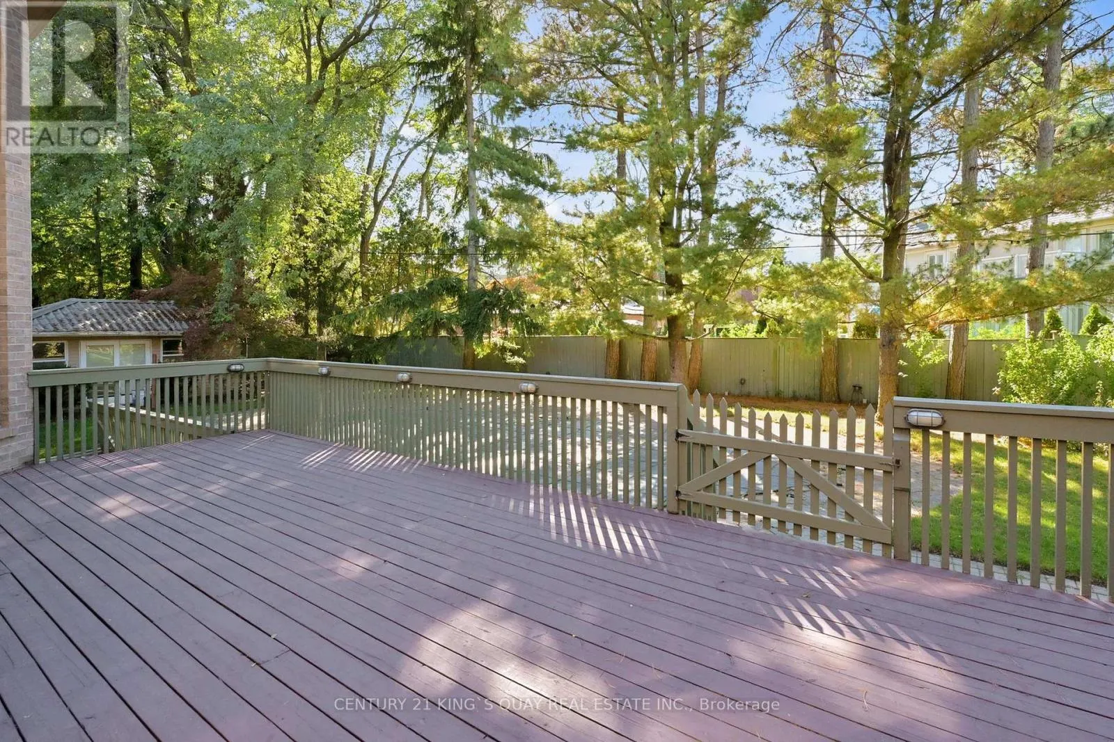 20 LIMCOMBE DRIVE