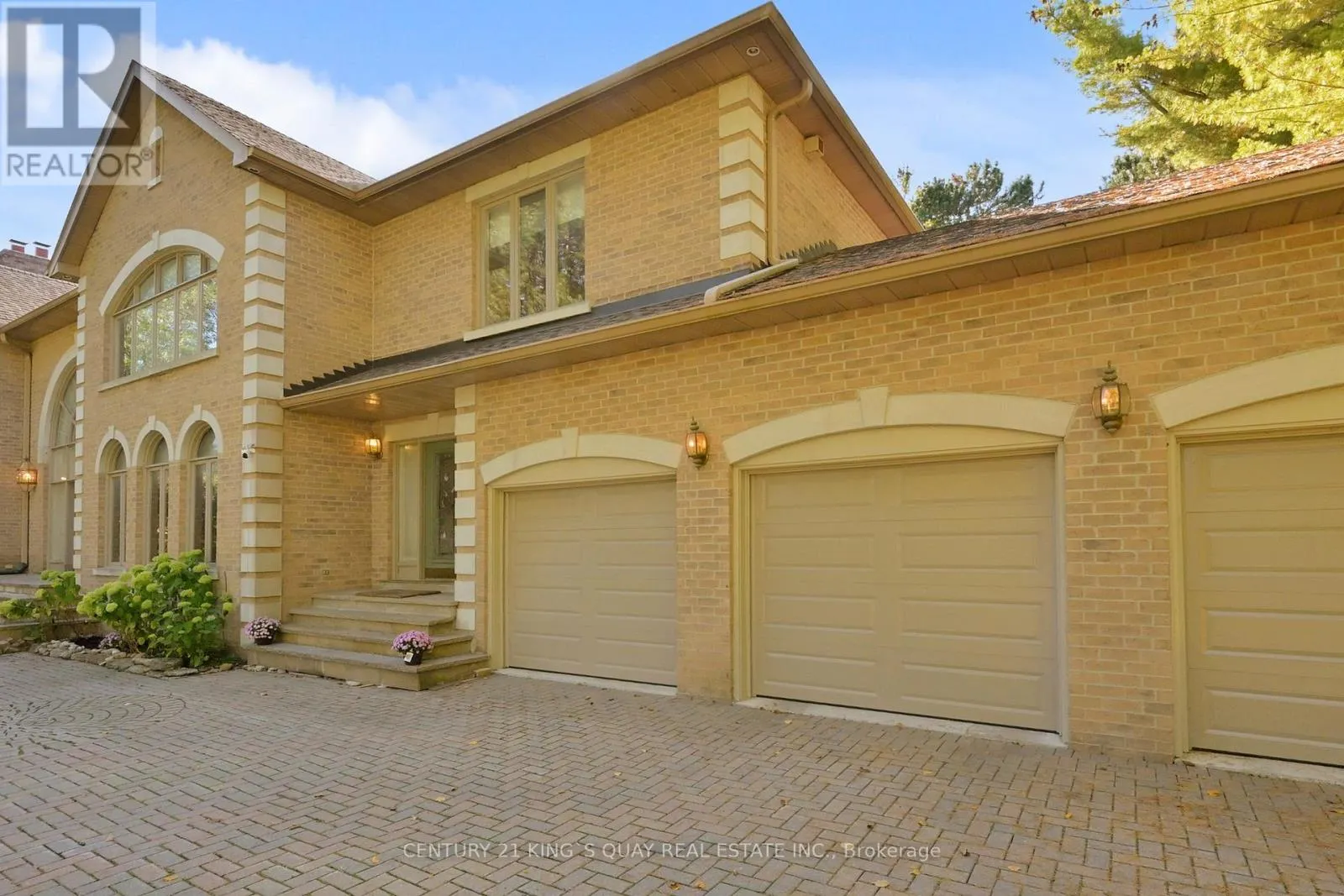 20 LIMCOMBE DRIVE