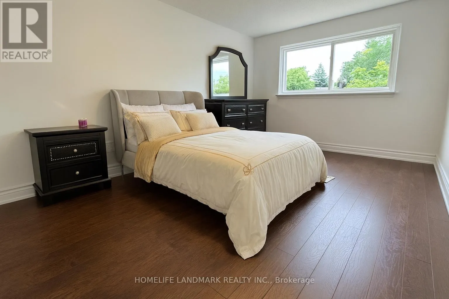 160 SNOWSHOE CRESCENT