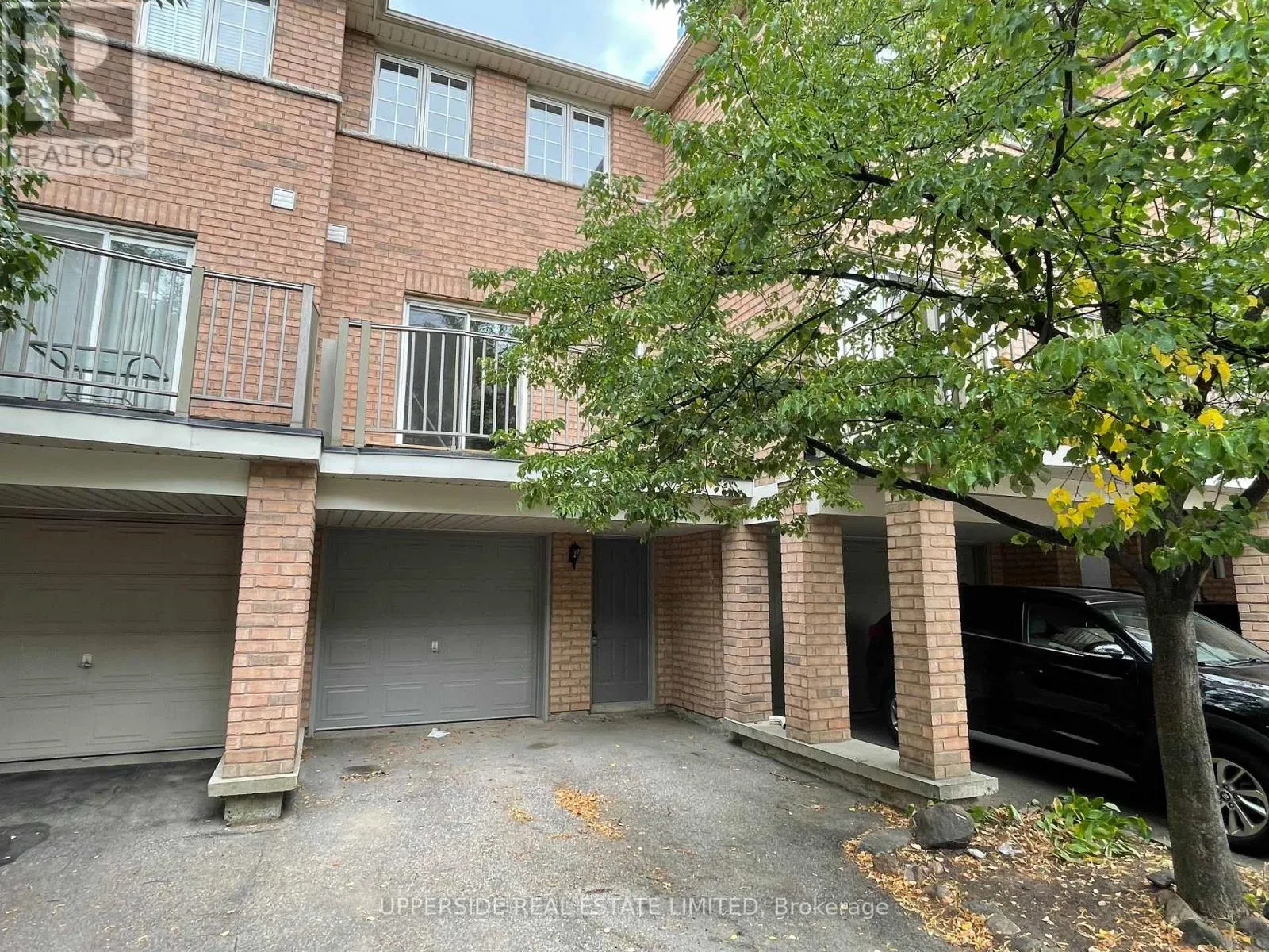 10 - 23 OBSERVATORY LANE