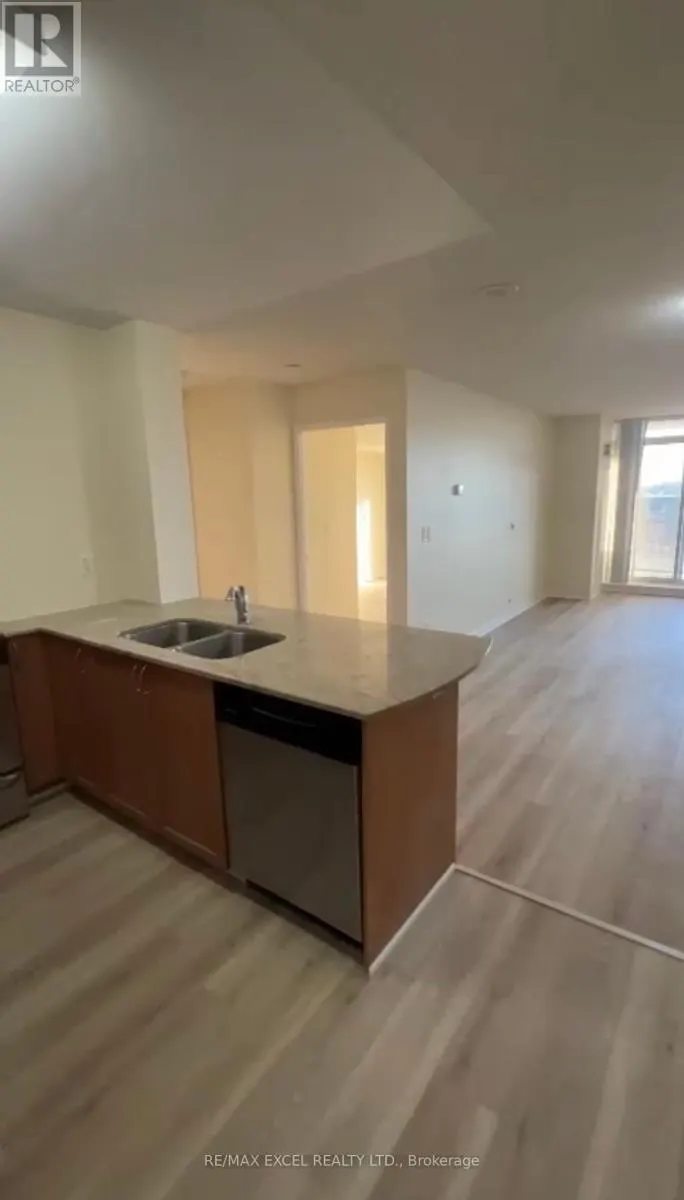 707 - 75 KING WILLIAM CRESCENT