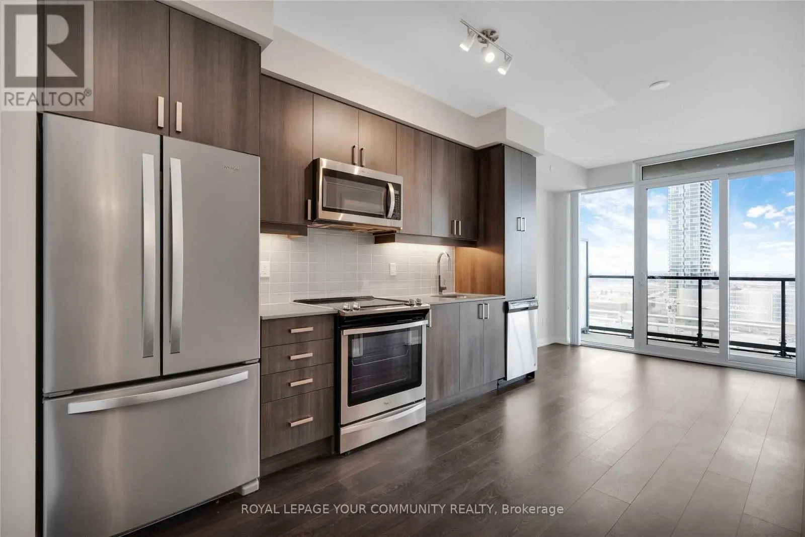 1211 - 7895 JANE STREET
