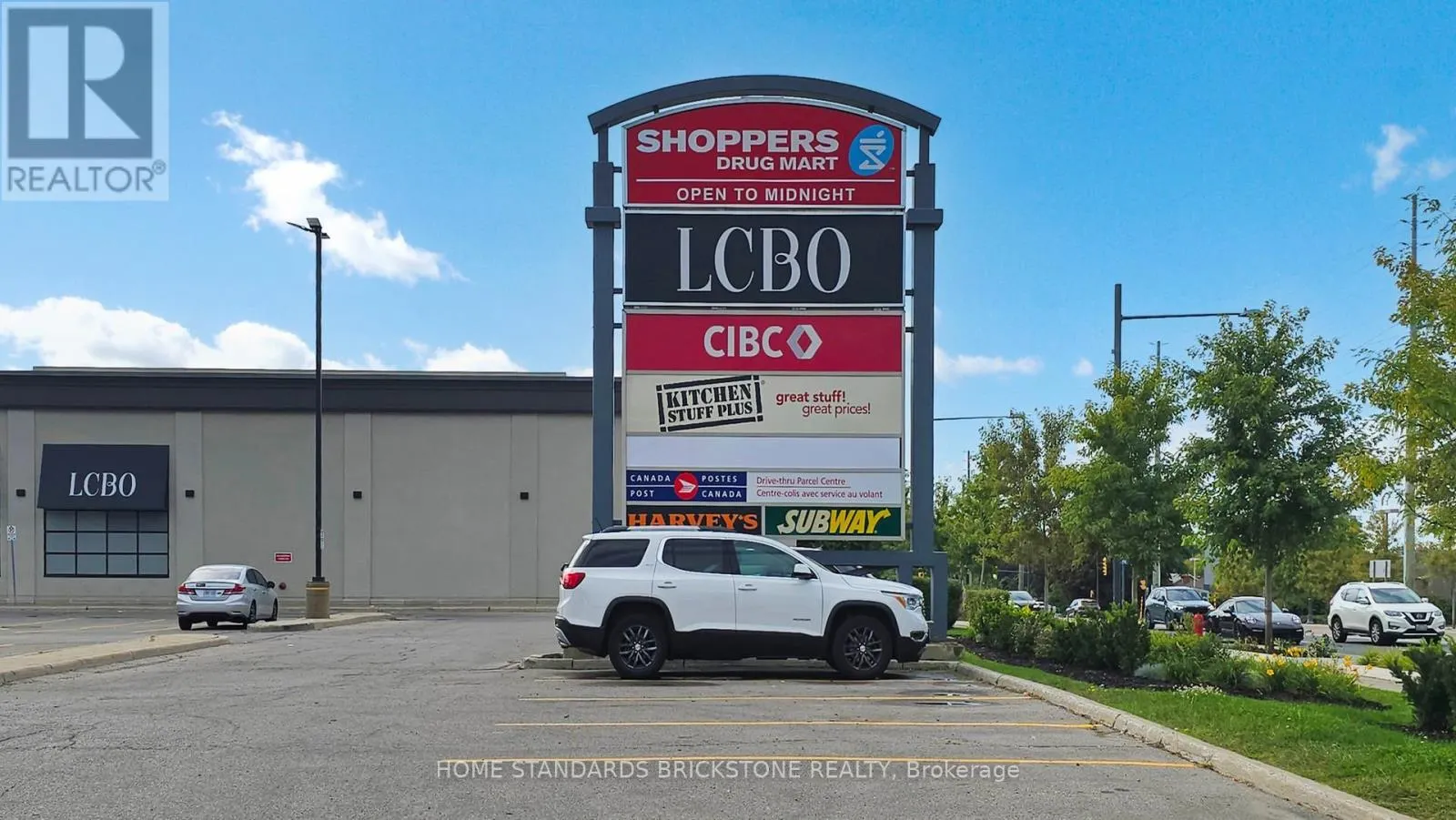 711 - 8888 YONGE STREET