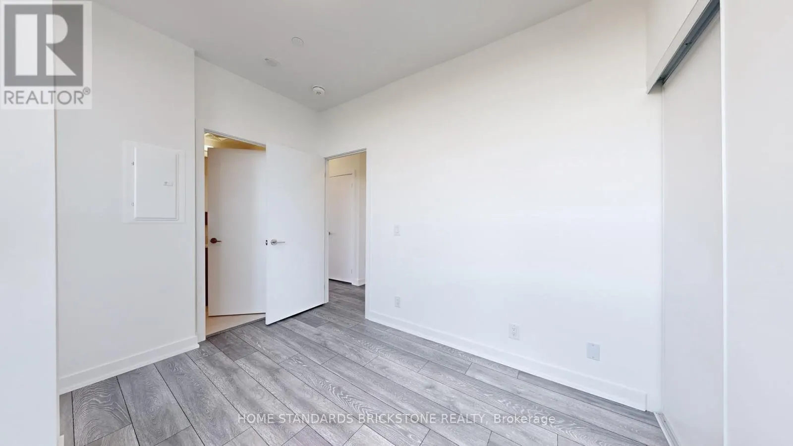 711 - 8888 YONGE STREET