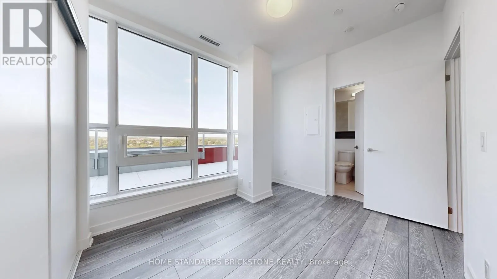711 - 8888 YONGE STREET