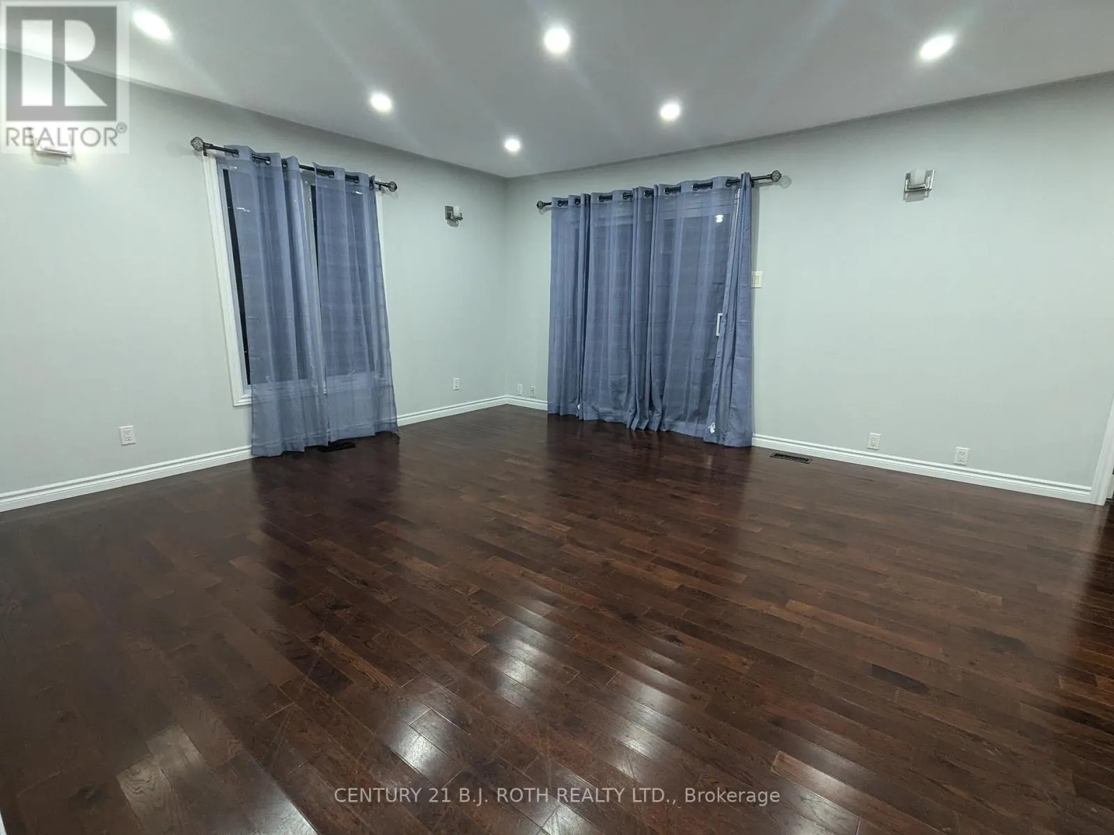 2209 ALDERSLEA CRESCENT