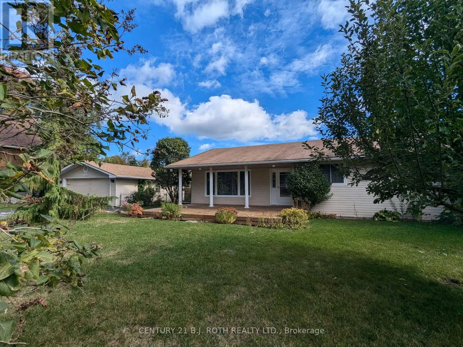 2209 ALDERSLEA CRESCENT