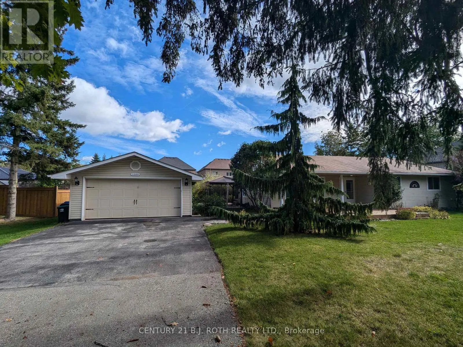 2209 ALDERSLEA CRESCENT