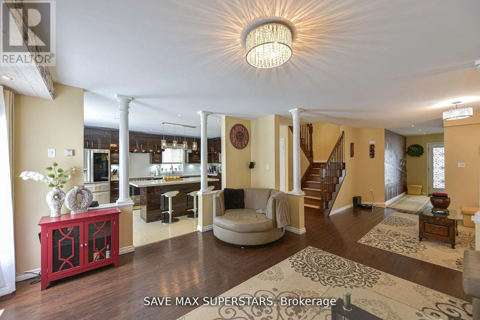 1246 LESLIE DRIVE