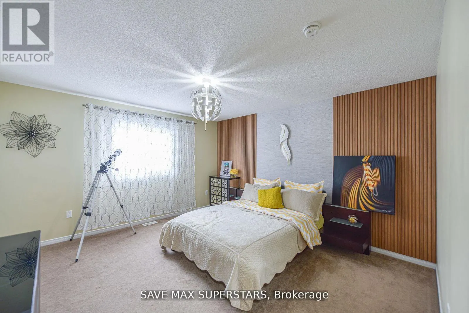 1246 LESLIE DRIVE