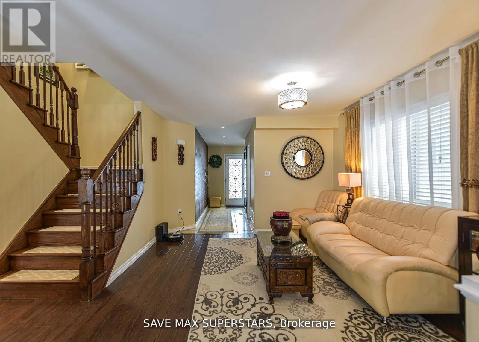 1246 LESLIE DRIVE