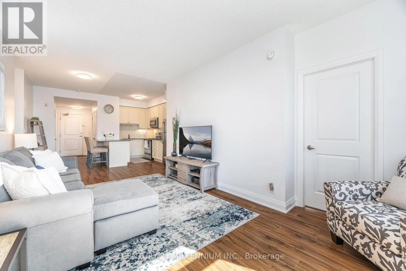 217 - 24 WOODSTREAM BOULEVARD