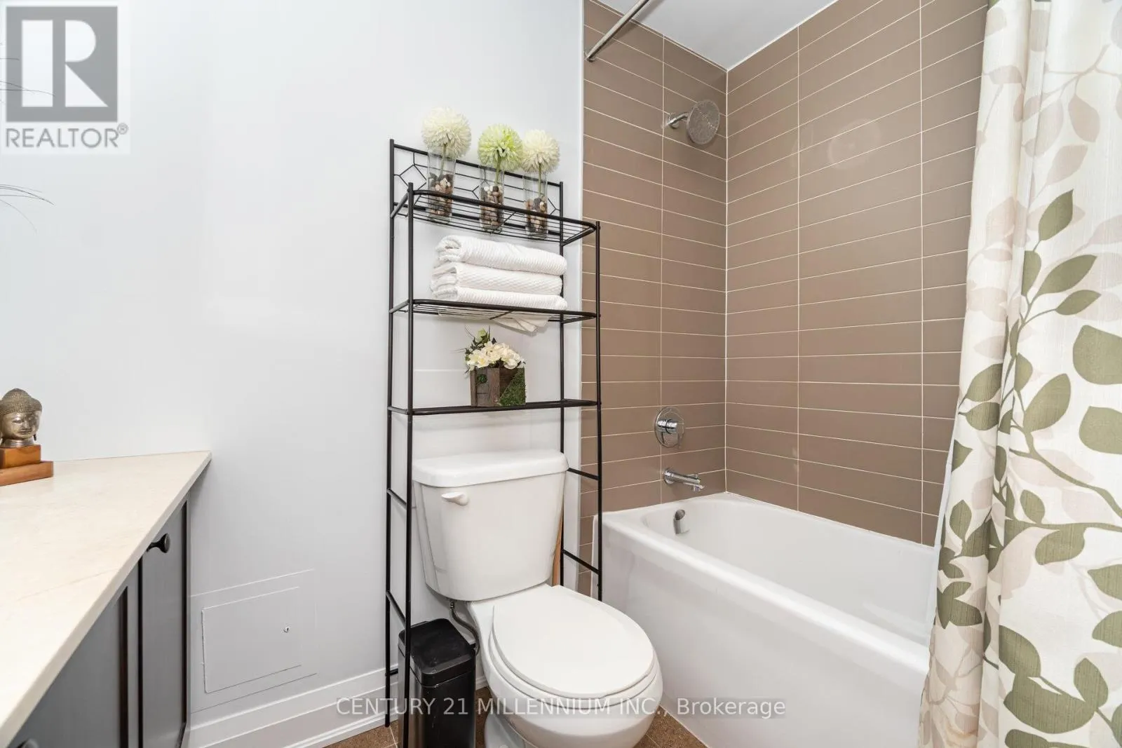 217 - 24 WOODSTREAM BOULEVARD