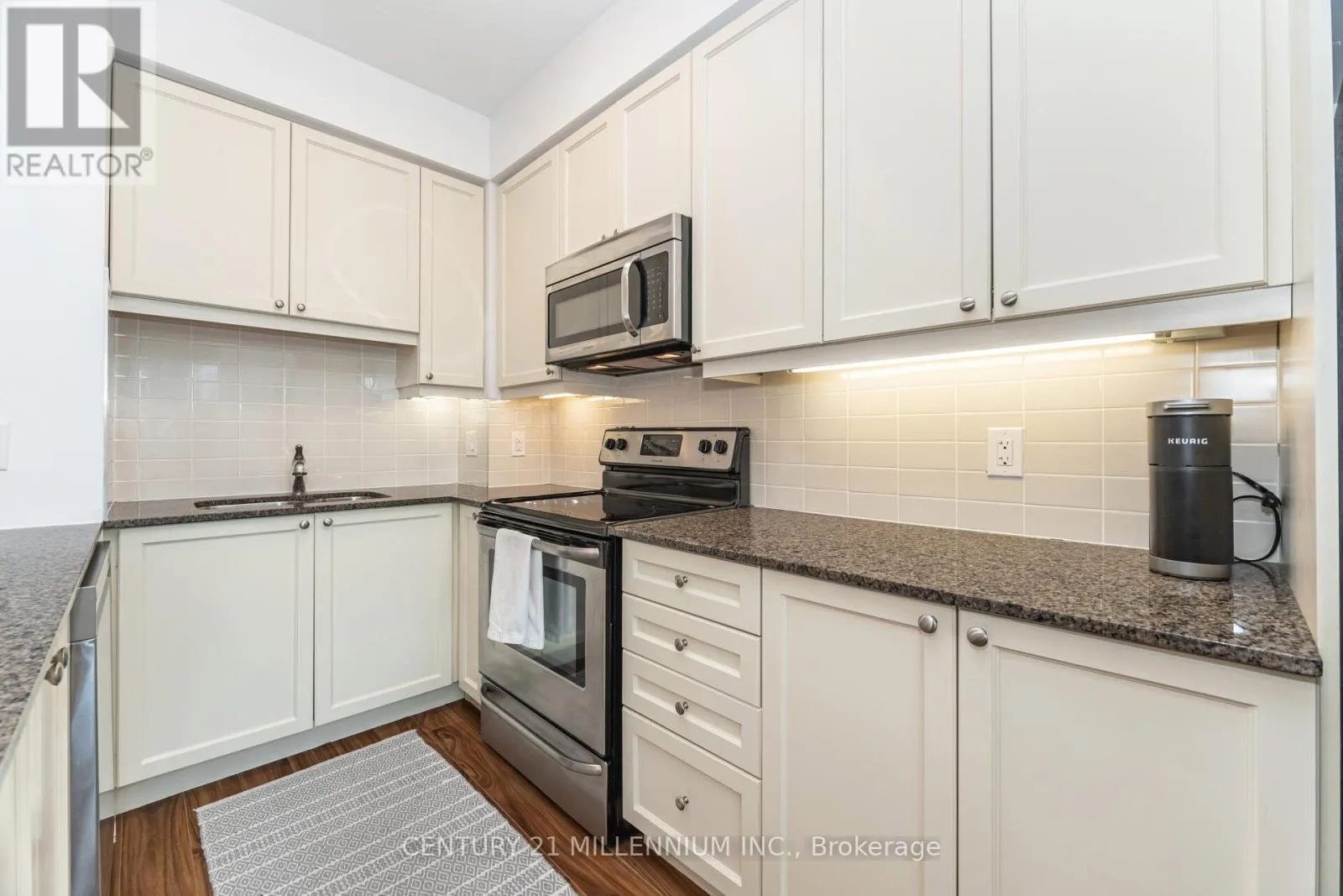 217 - 24 WOODSTREAM BOULEVARD