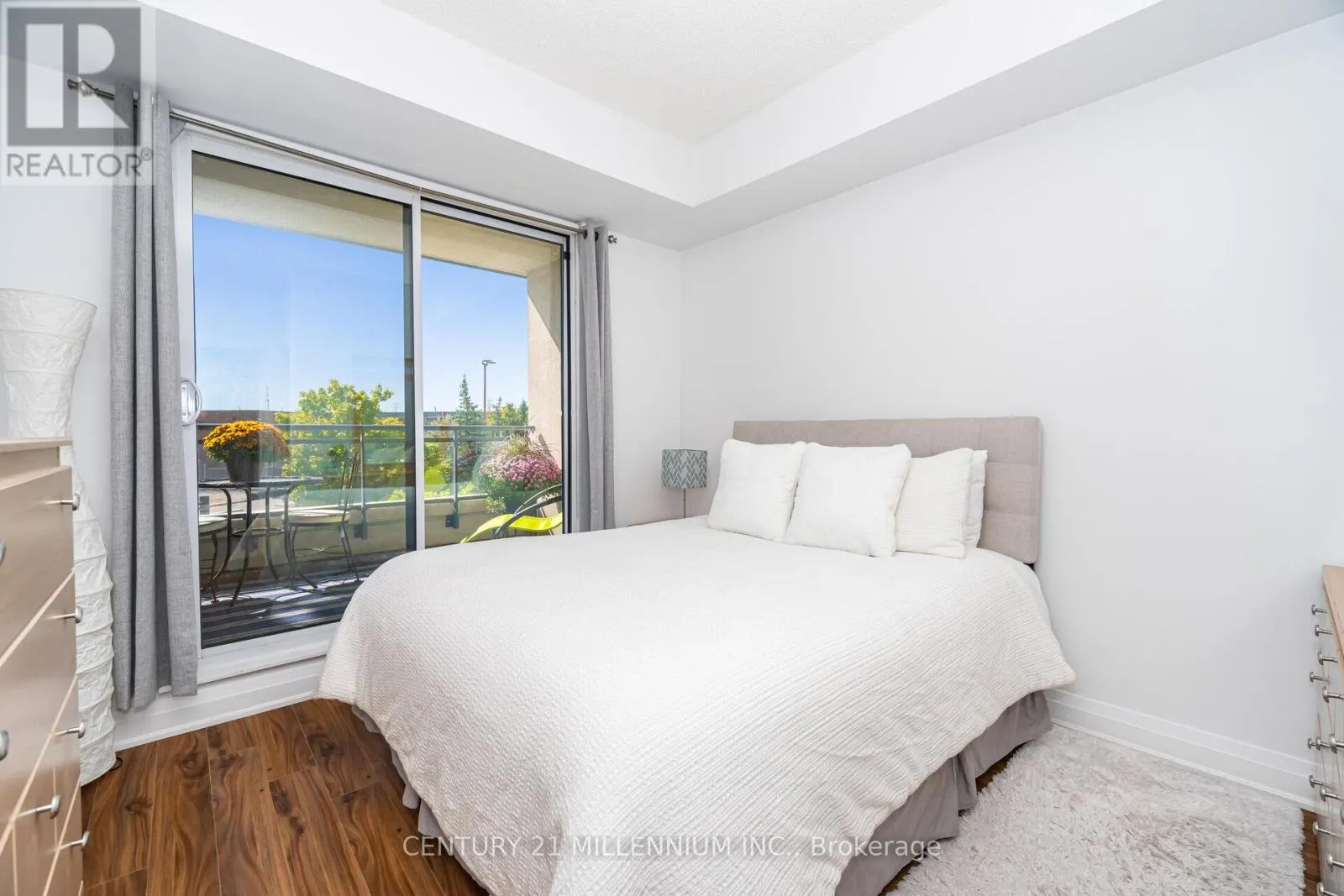 217 - 24 WOODSTREAM BOULEVARD