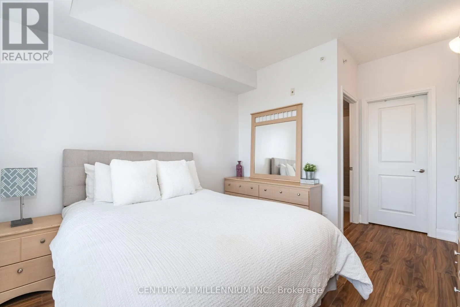 217 - 24 WOODSTREAM BOULEVARD