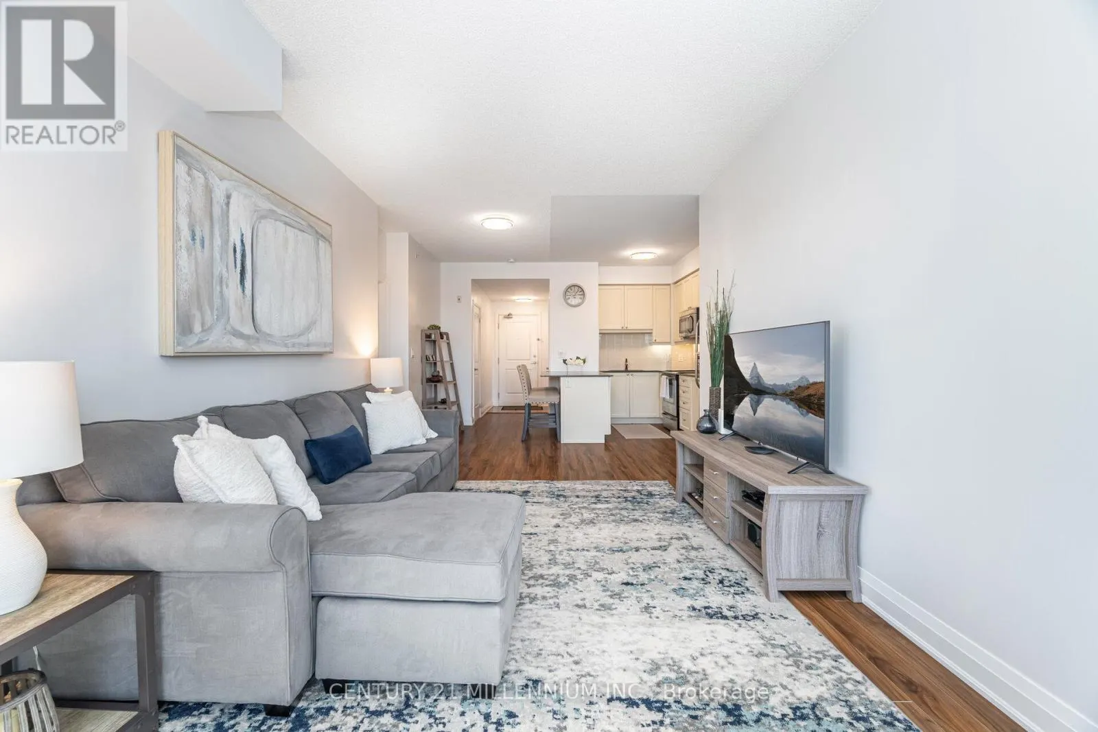 217 - 24 WOODSTREAM BOULEVARD