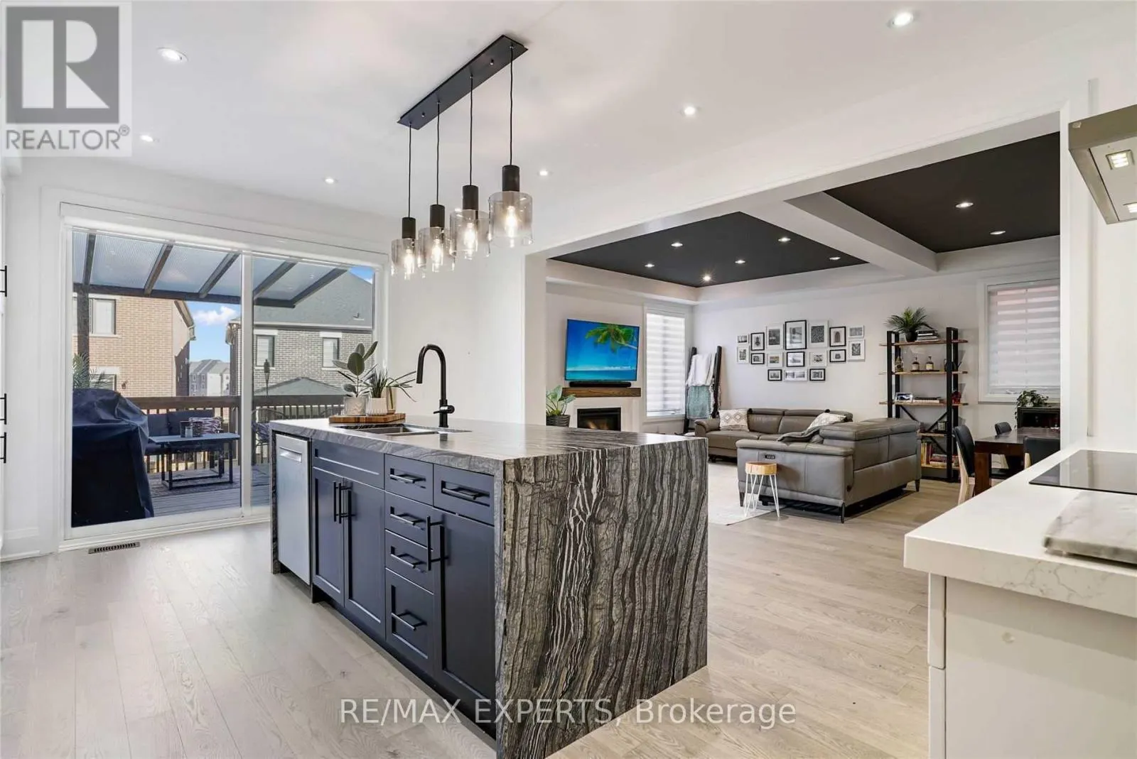 38 CHORUS CRESCENT