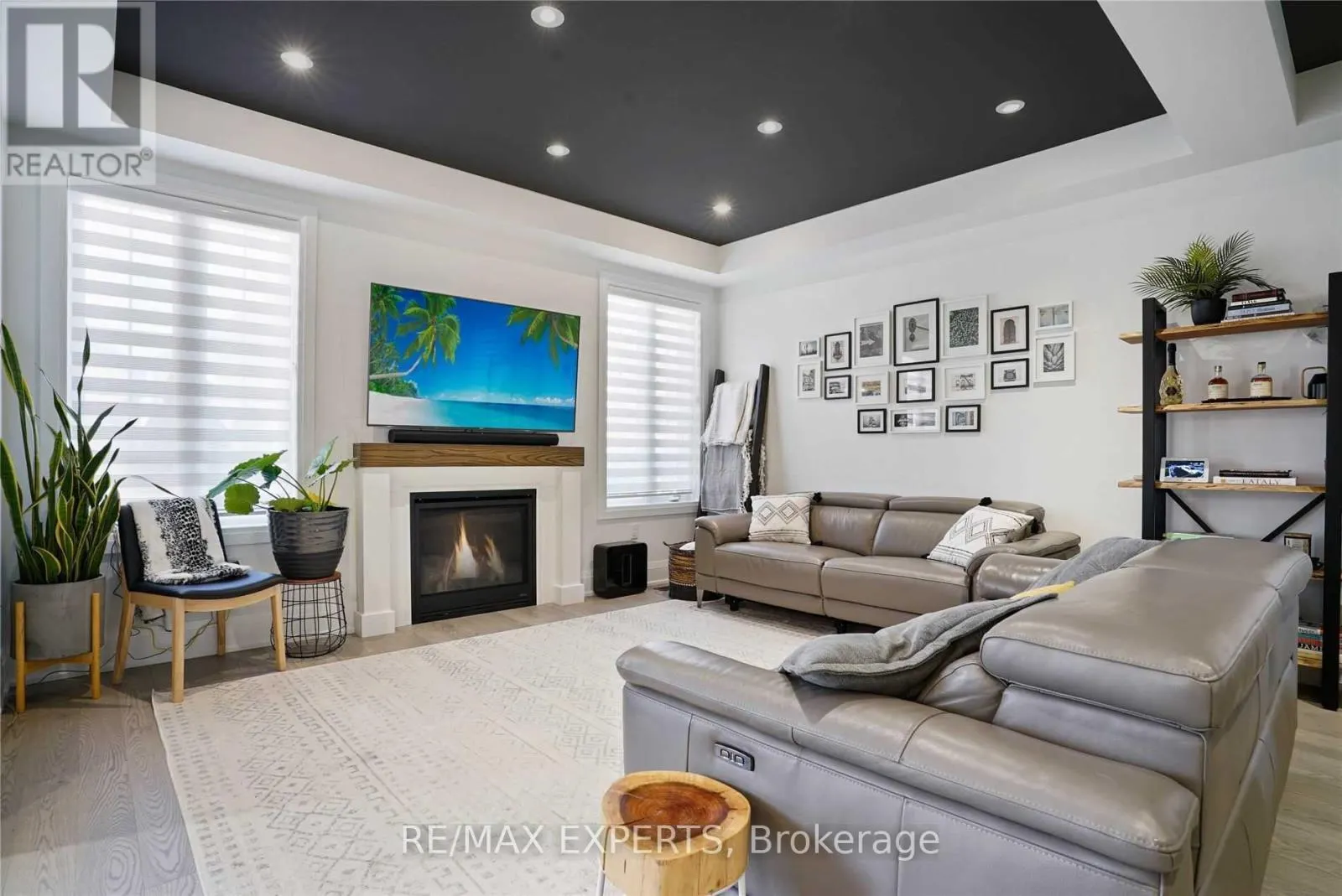 38 CHORUS CRESCENT