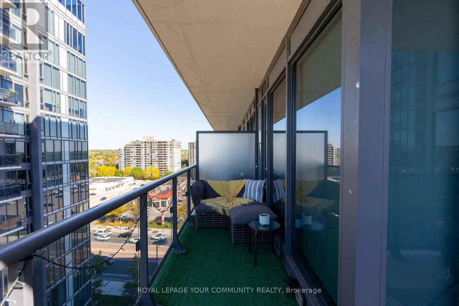 1108 - 9600 YONGE STREET