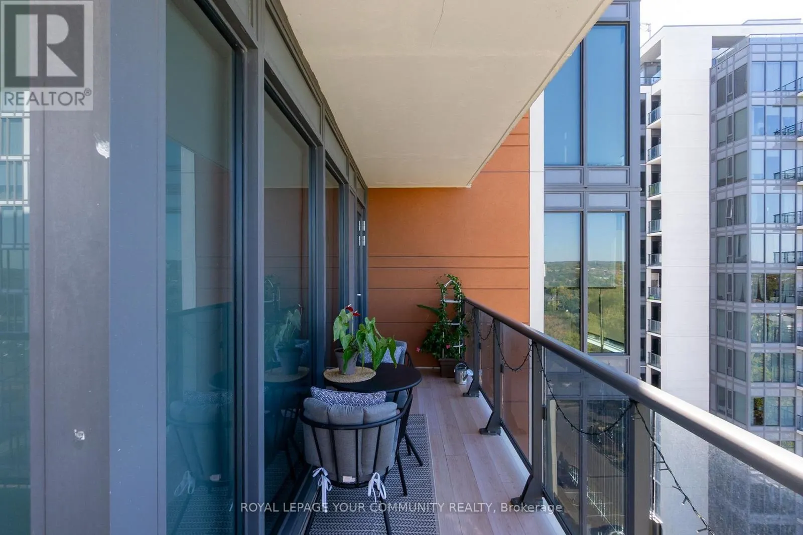 1108 - 9600 YONGE STREET