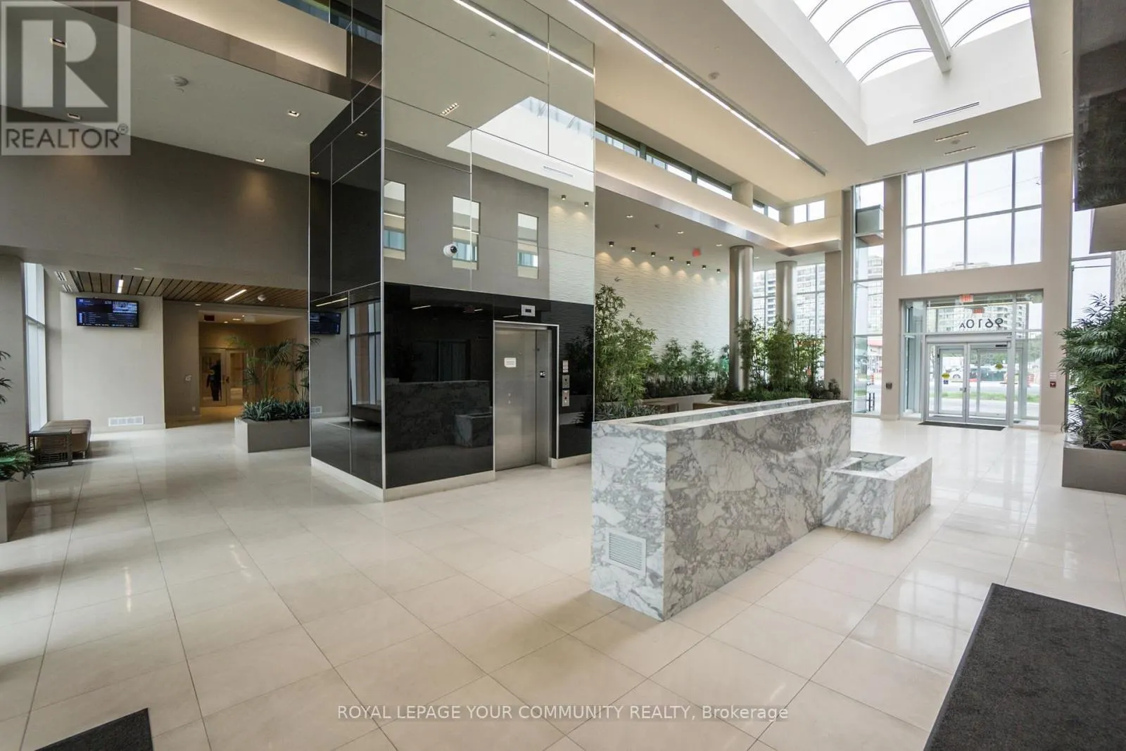 1108 - 9600 YONGE STREET