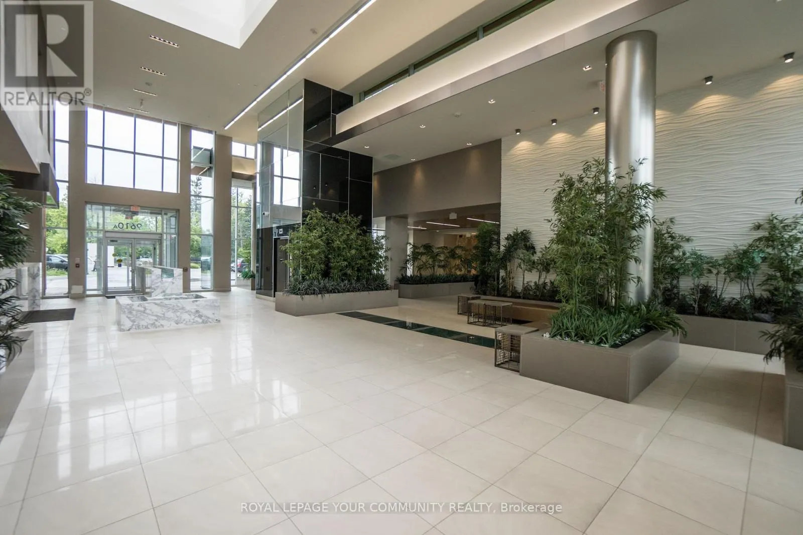 1108 - 9600 YONGE STREET