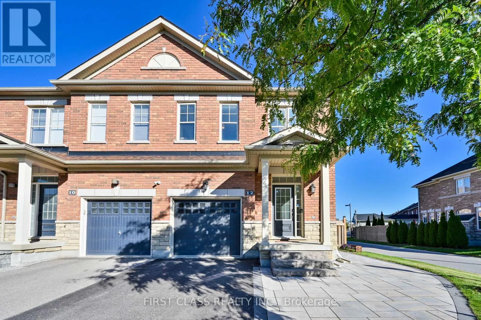 12 PRINCESS DIANA DRIVE