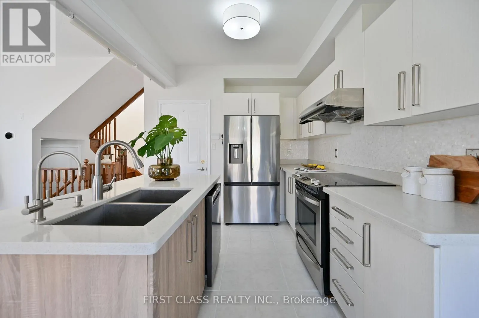 12 PRINCESS DIANA DRIVE