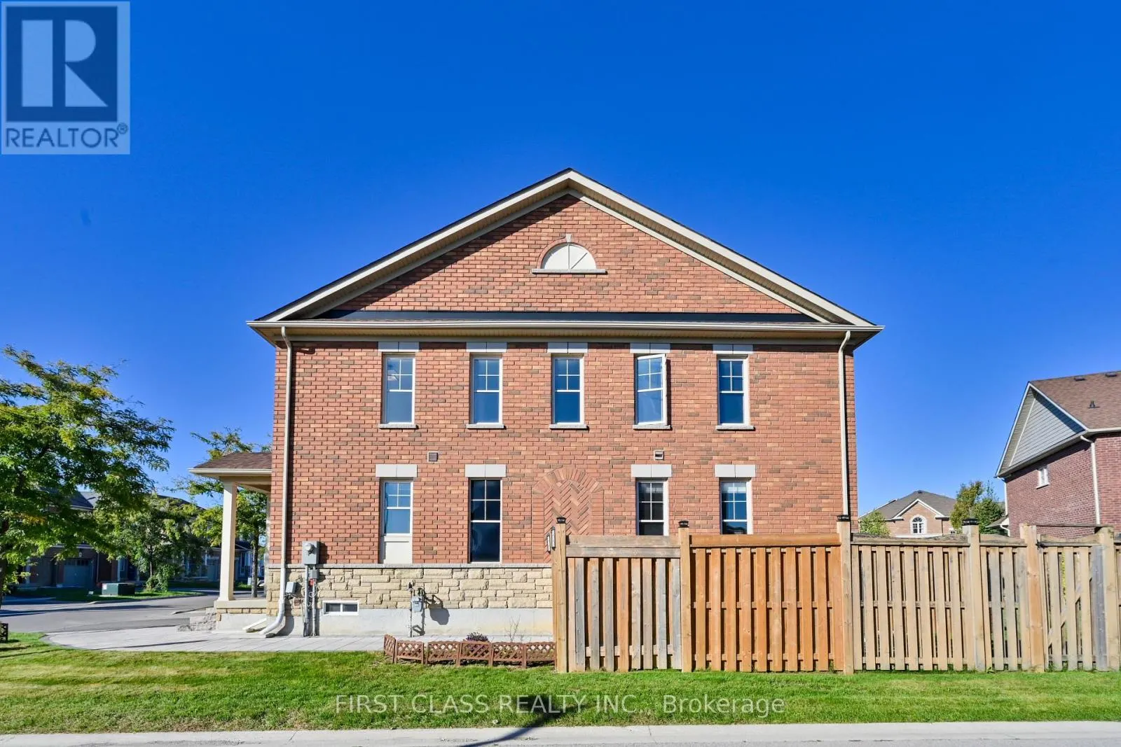 12 PRINCESS DIANA DRIVE