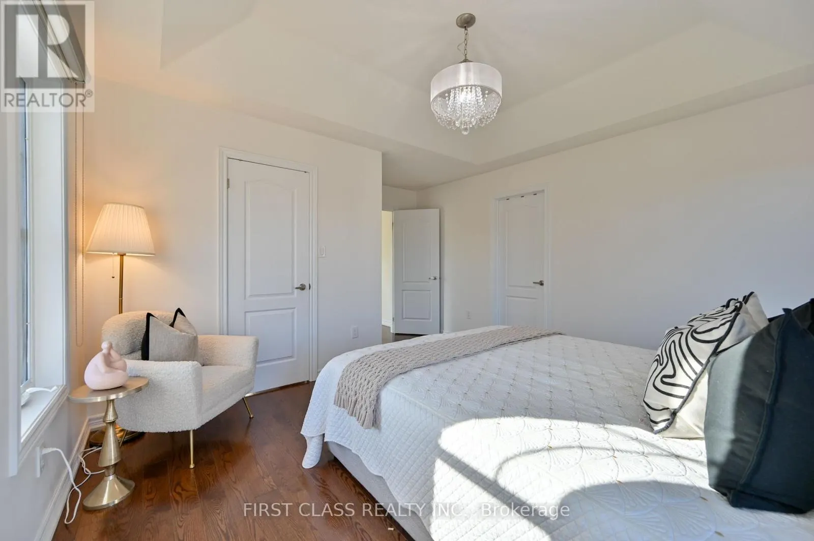 12 PRINCESS DIANA DRIVE
