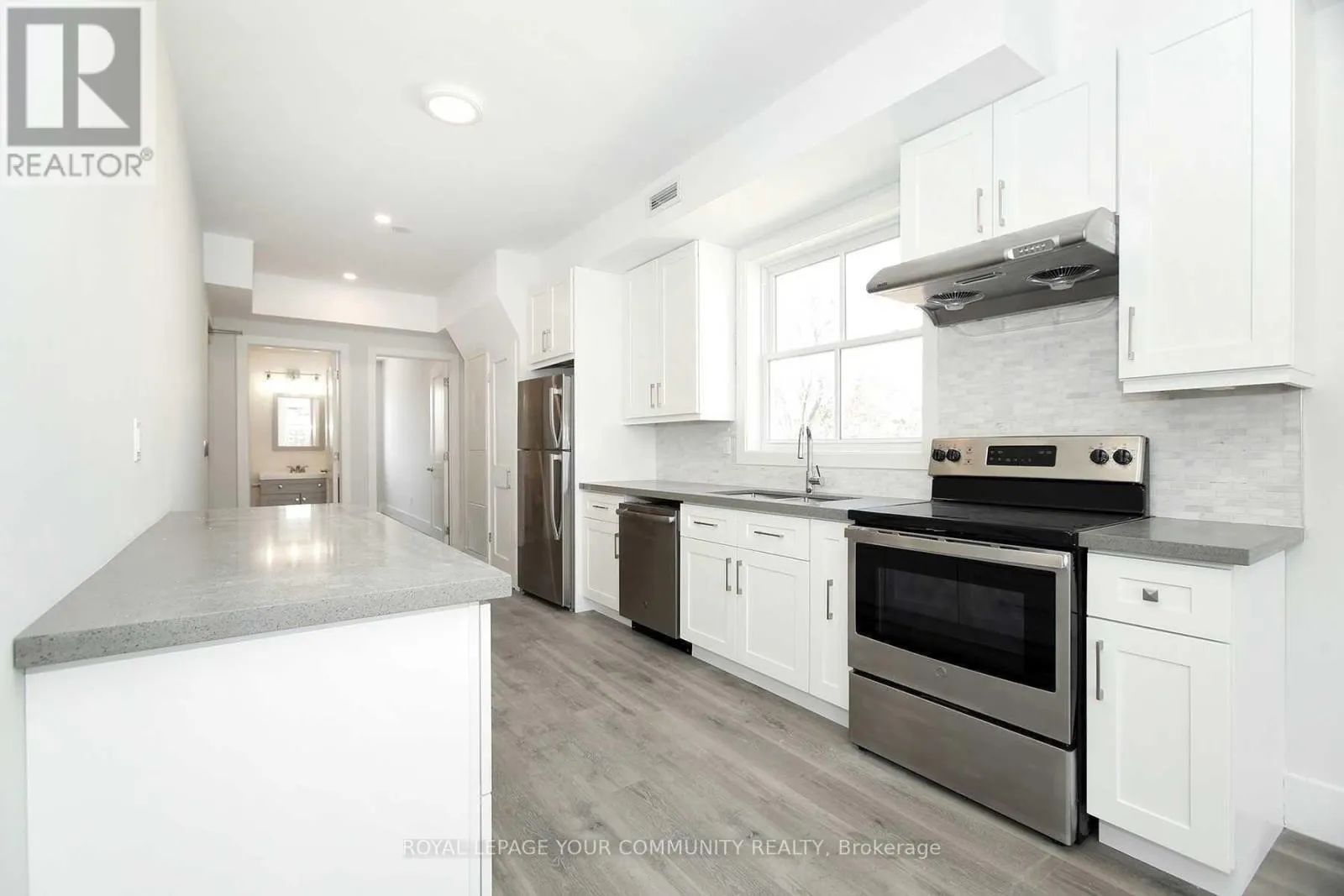 2B - 352 MAIN STREET N