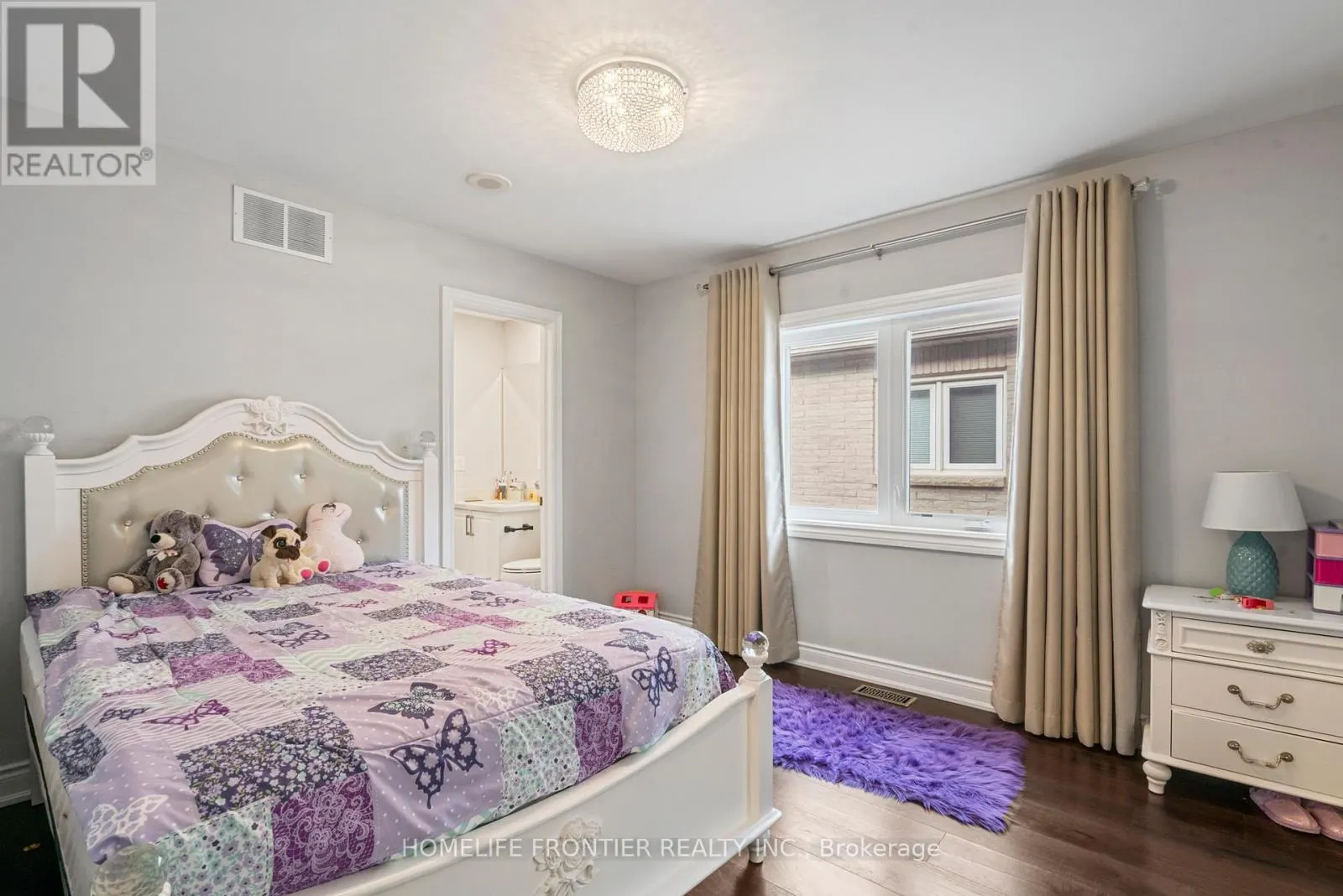 7 EDENBROOK CRESCENT